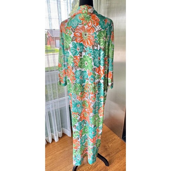 Vintage 1970s robe, bold orange green blue floral, nylon house dress, front zip - Picture 4 of 10